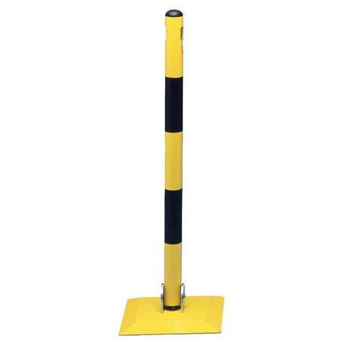 Potelet sur socle carré rabattable Potelet sur coupe carrée rabattable