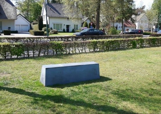 banc-standard-en-beton-anthracite Banc Classique Béton