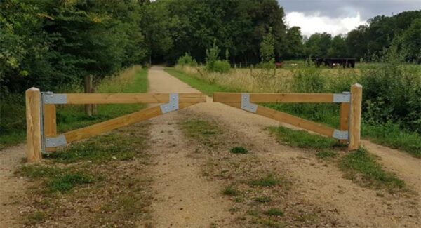 barriere-double Barrière Double Ouvrante sans poteau de réception