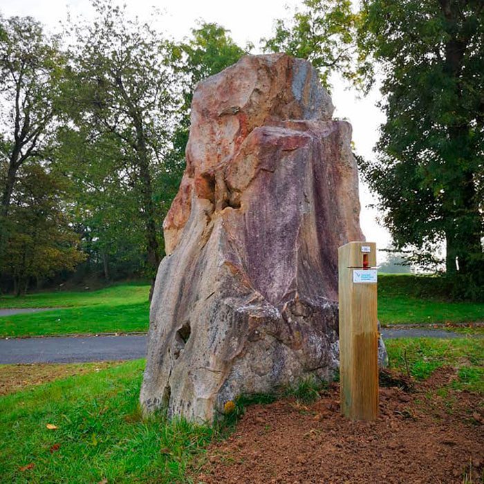 borne-poincon-photo2 Borne Poinçon pour parcours d'orientation