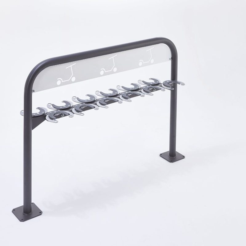 Range-12-trottinettes---Face-à-face Range 12 trottinettes - Face à face