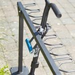 Support range 9 trottinettes au sol