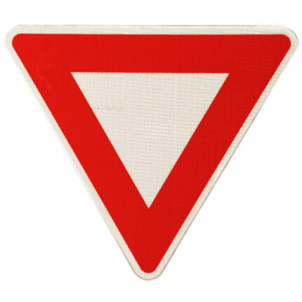 panneau-cedez-le-passage-a-l-intersection-ab3a Panneau de priorité AB3A – Cédez le passage à l’intersection