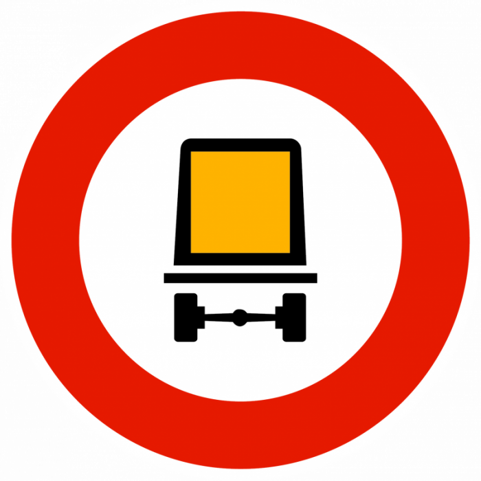 panneau-d-interdictionmatieres-dangereuses-b18c Panneau d'interdiction B18c - Accès interdit aux véhicules transportant des marchandise dangereuses