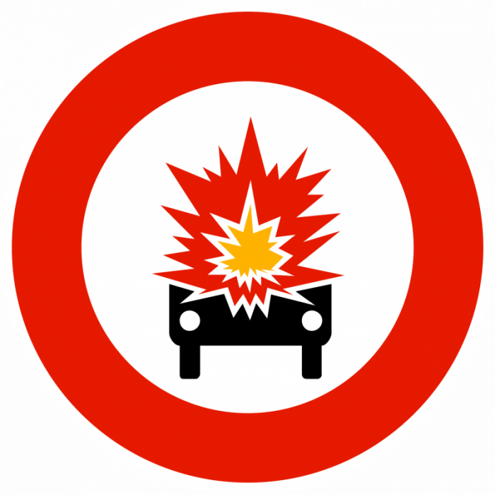 panneau-d-interdictionmatieres-explosives-ou-facilement-inflammables-b18a Panneau B18a - Accès interdit aux véhicules transportant des matières explosives ou facilement inflammables