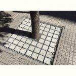 Grille d'arbre recyclé