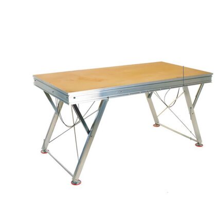 Podium hauteur réglable 2x1 m finition bois