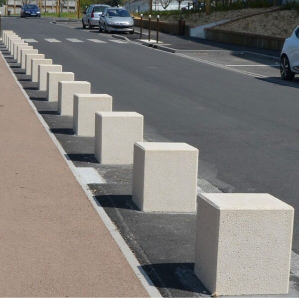 borne-carree-40x40-cm-(3) Borne Carrée en Béton 40x40 cm